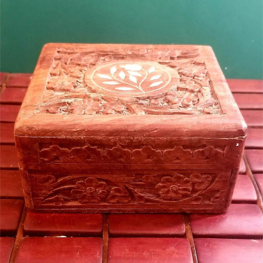 Vintage Hand Carved Wooden Jewelry Box With Floral Pattern & Alabaster Details